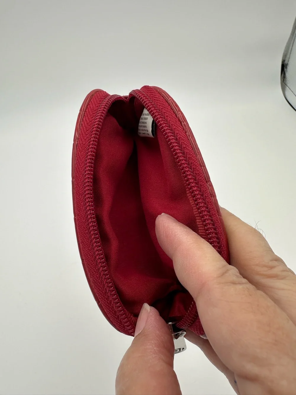 VTG Liz Claiborne Red Kiss Lock